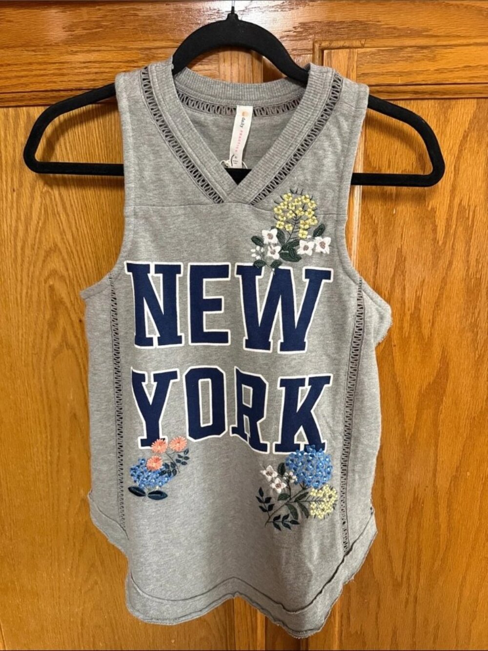 DAILY PRACTICE ANTHROPOLOGIE New York Floral Tumble Turn Tank Top Tee